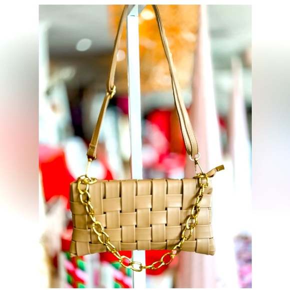 VEGAN LEATHER WOVEN WEAVED CROSSBODY SHOULDER BAG NWT - Picture 4 of 4